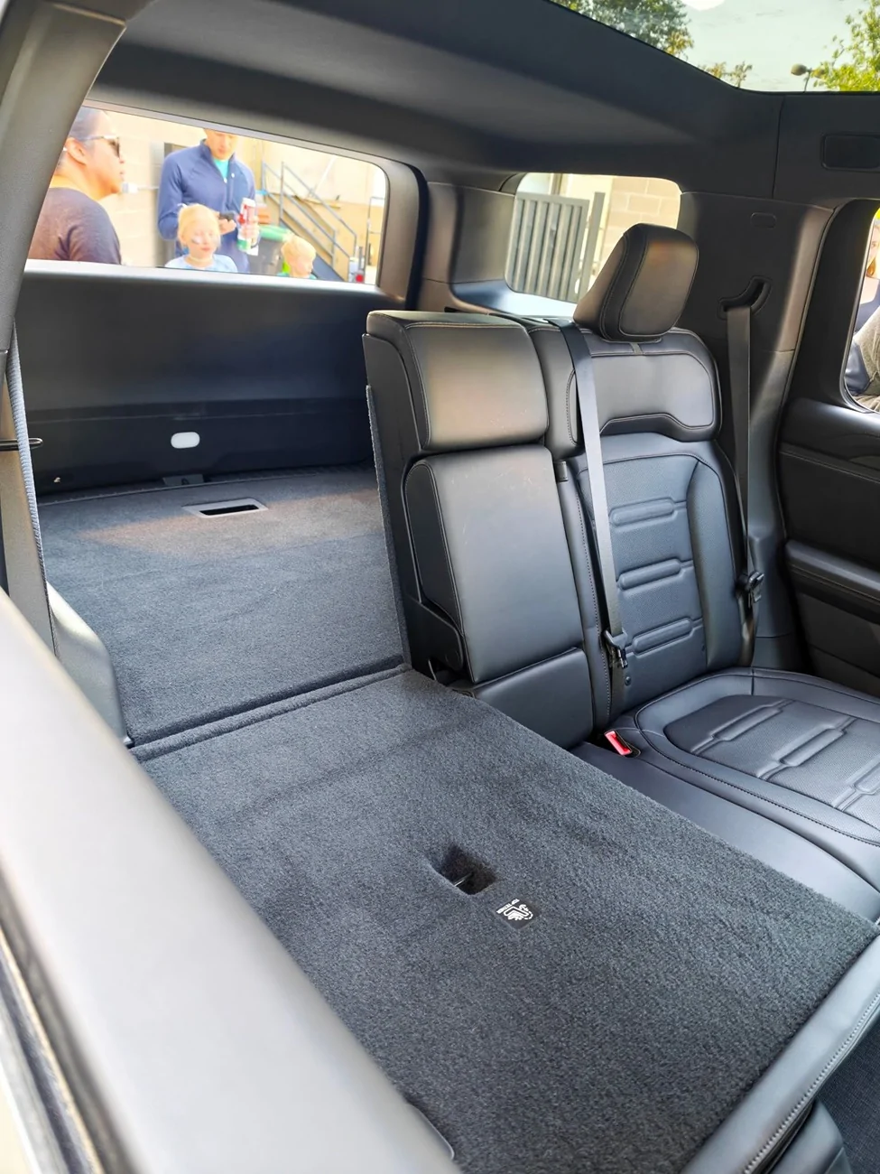 Rivian R1T R1S Launch Green R2 exterior & interior - latest pictures (block party & public sightings) Launch Green R2 Rivian Exterior & Interior pictures photos 10