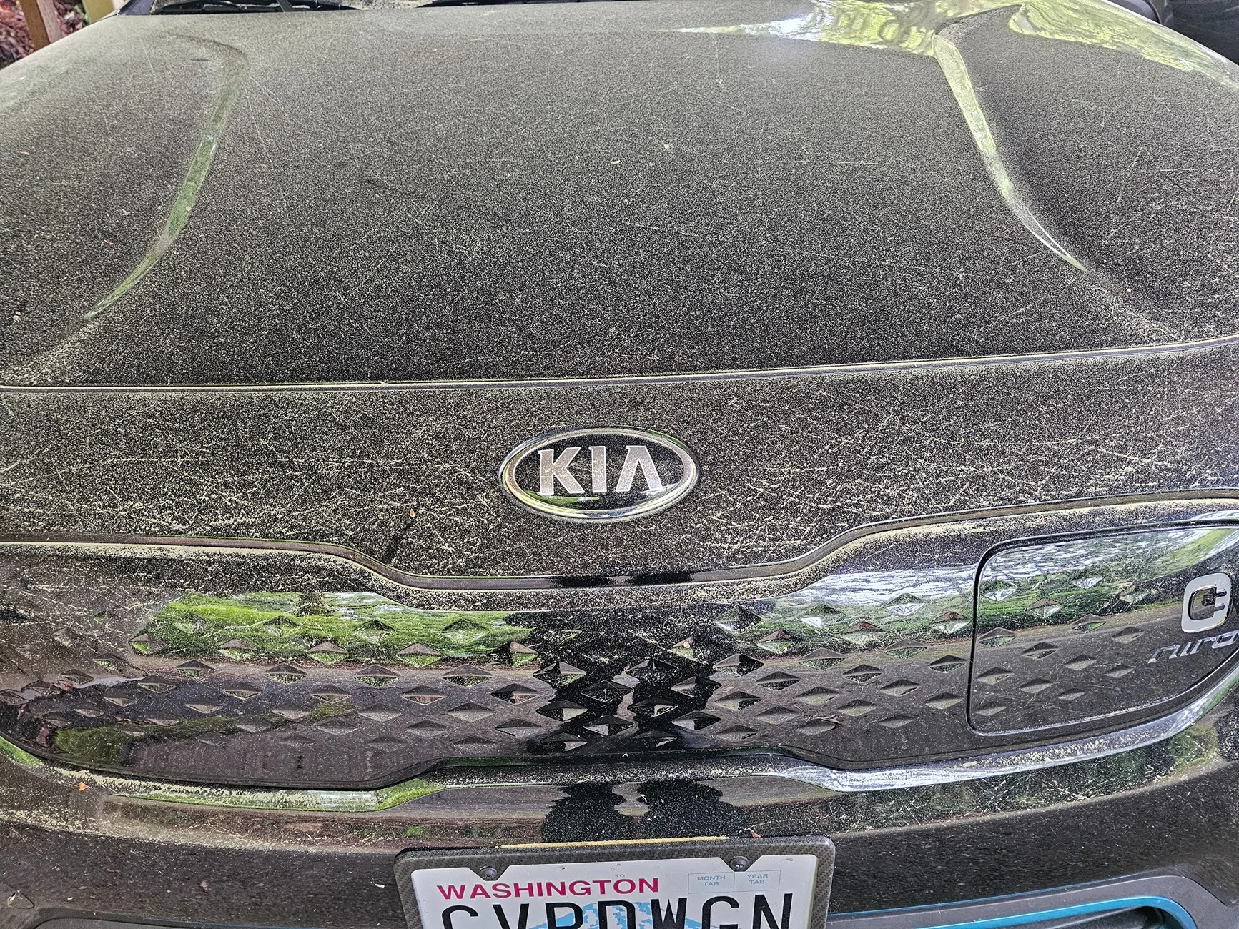 Rivian R1T R1S Launch Green R2 exterior & interior - latest pictures (block party & public sightings) 20260422_124058