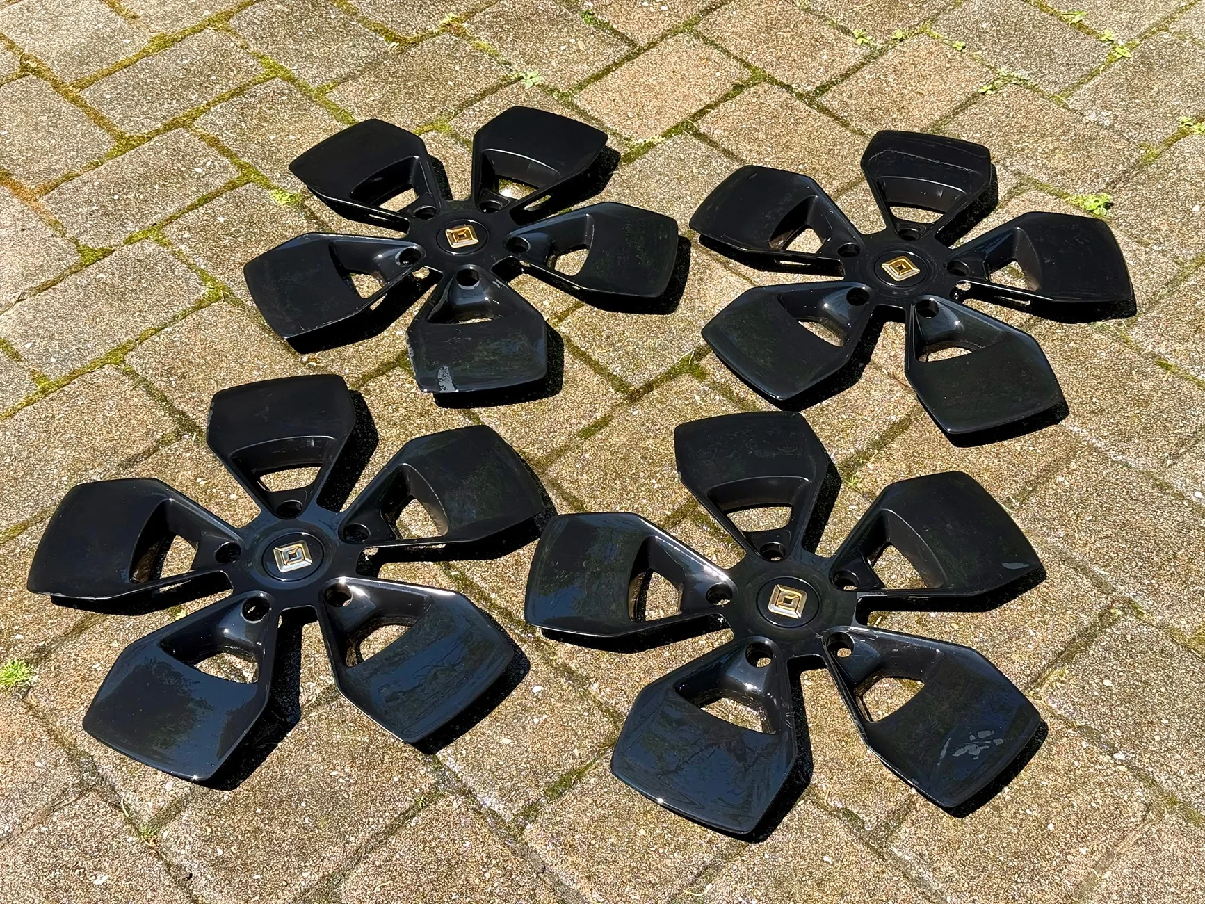 Rivian R1T R1S for sale: one OEM 21" wheel and tire IMG_2457
