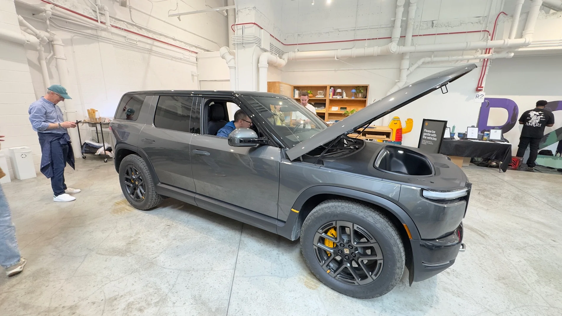 Rivian R1T R1S Chicago Block Party a Total Cluster, But R2 Was Beautiful IMG_8137