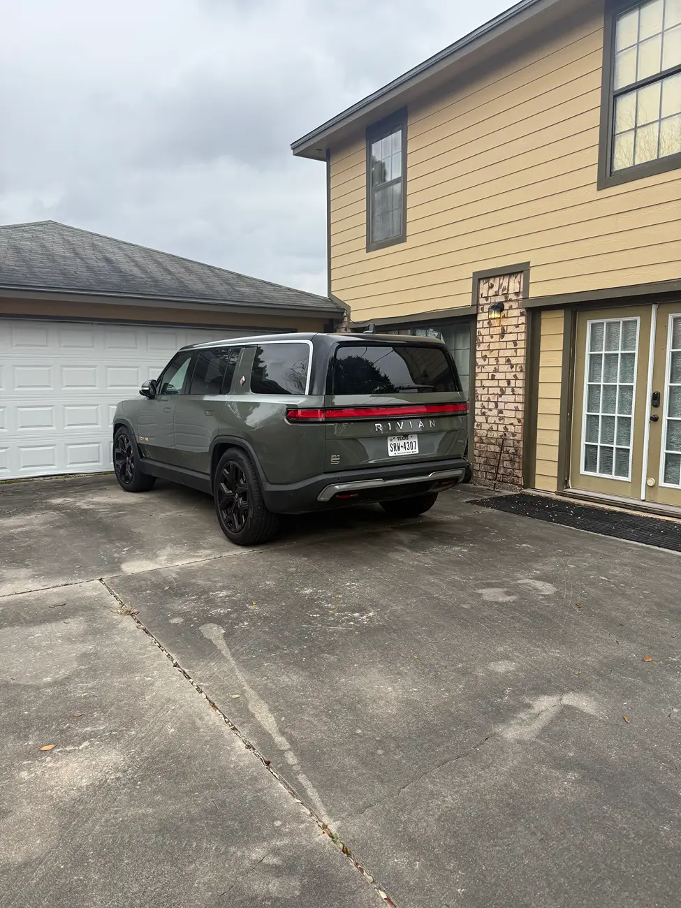 Rivian R1T R1S Acquired R1S 2022 quad Launch edition -- what's next tempImageSh0wL