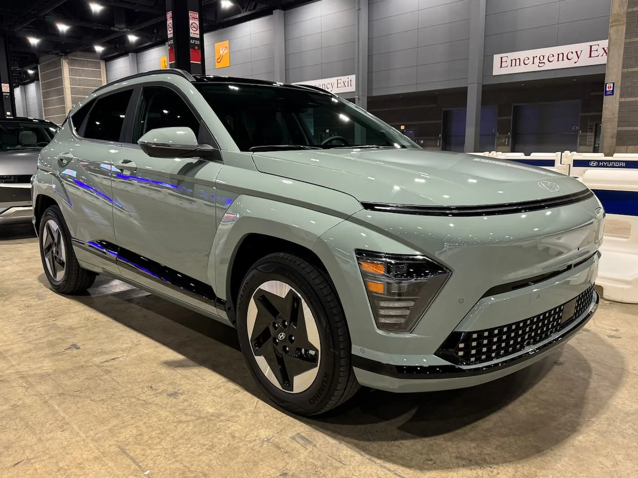 Rivian R1T R1S Borealis and Forest Green not available at R2 launch 1777387672437-bn