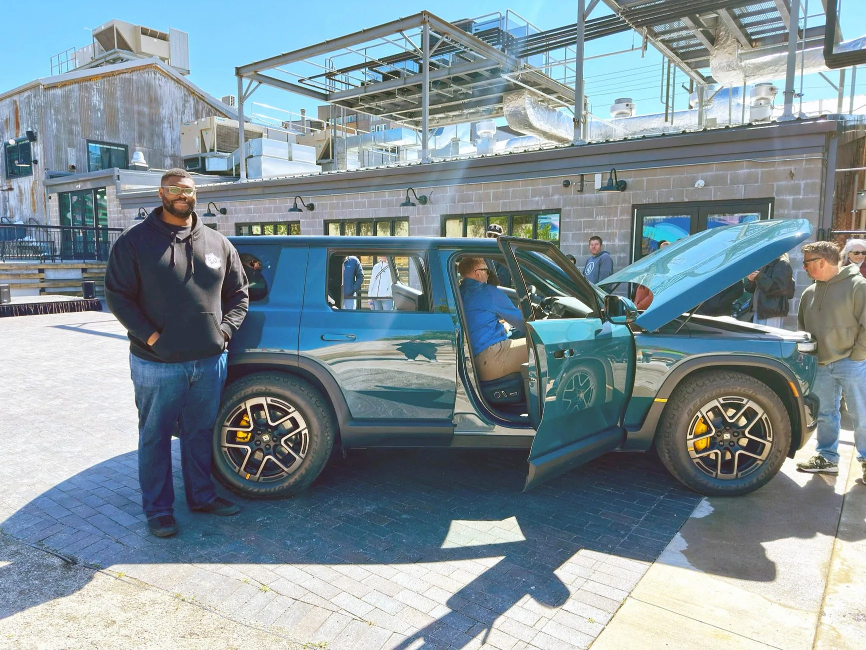 Rivian R1T R1S Tall & big people fit in R2 with impressive legroom & headroom (even 7 foot driver / passenger!) 7'1%22 tall driver rivian r2