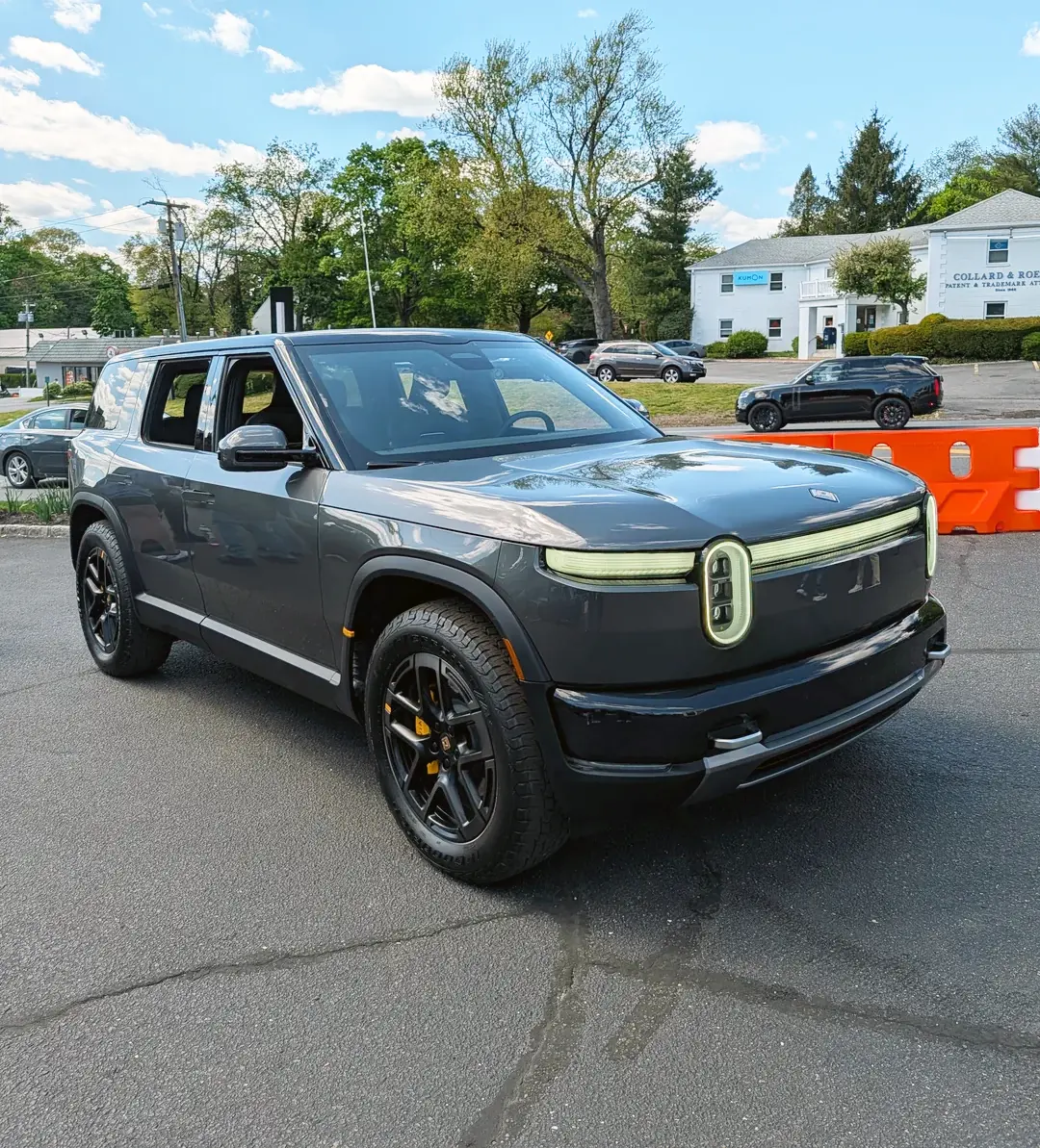 Rivian R1T R1S R2 Block Party @ Roslyn NY - Half Moon Grey, Catalina Cove, Midnight Black R2 photos & video Half Moon Grey Rivian R2 long island block party 1