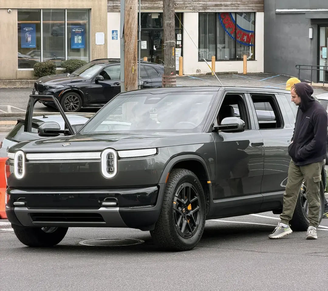Rivian R1T R1S R2 Block Party @ Roslyn NY - Half Moon Grey, Catalina Cove, Midnight Black R2 photos & video R2 half moon grey photos pictures long island block party ny 2