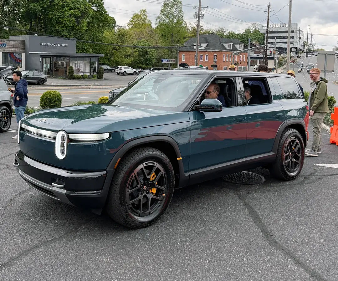 Rivian R1T R1S R2 Block Party @ Roslyn NY - Half Moon Grey, Catalina Cove, Midnight Black R2 photos & video Catalina Cove R2 Rivian photos pictures 2