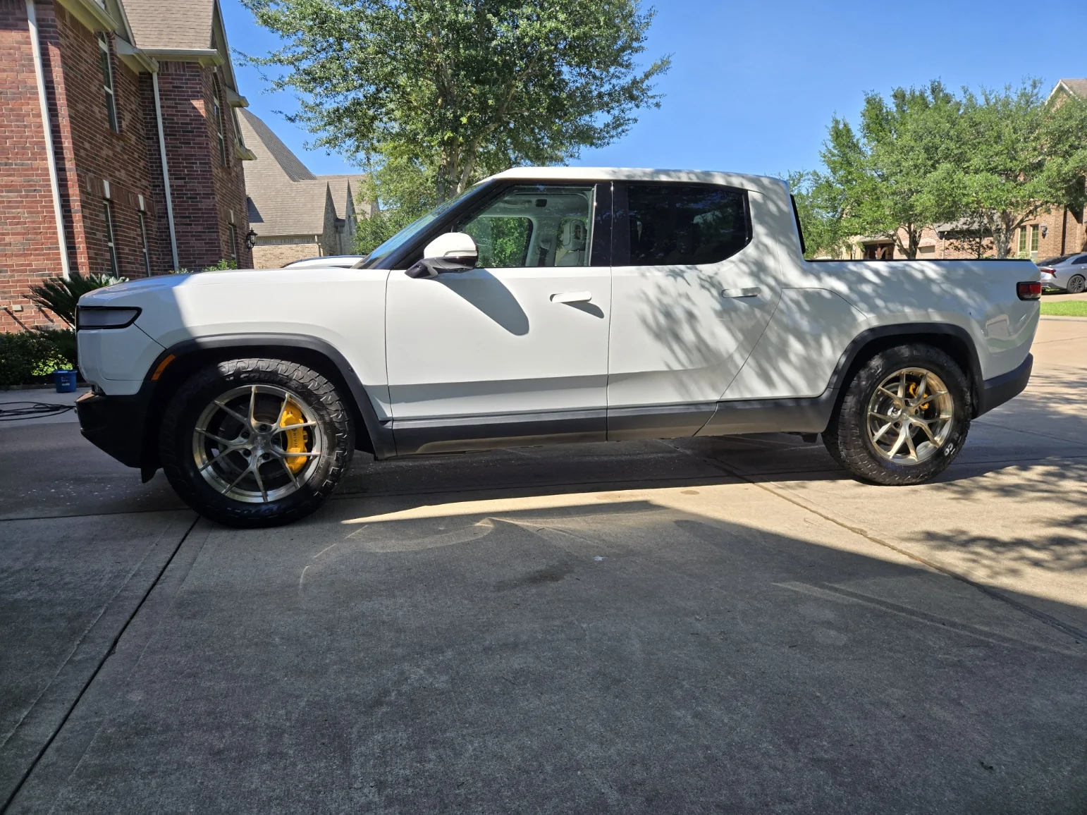Rivian R1T R1S Picked up my R1T replacement for Rosie, purchasing from Lindsay VW, and the 1400 Mile Journey Home 20260502_155913