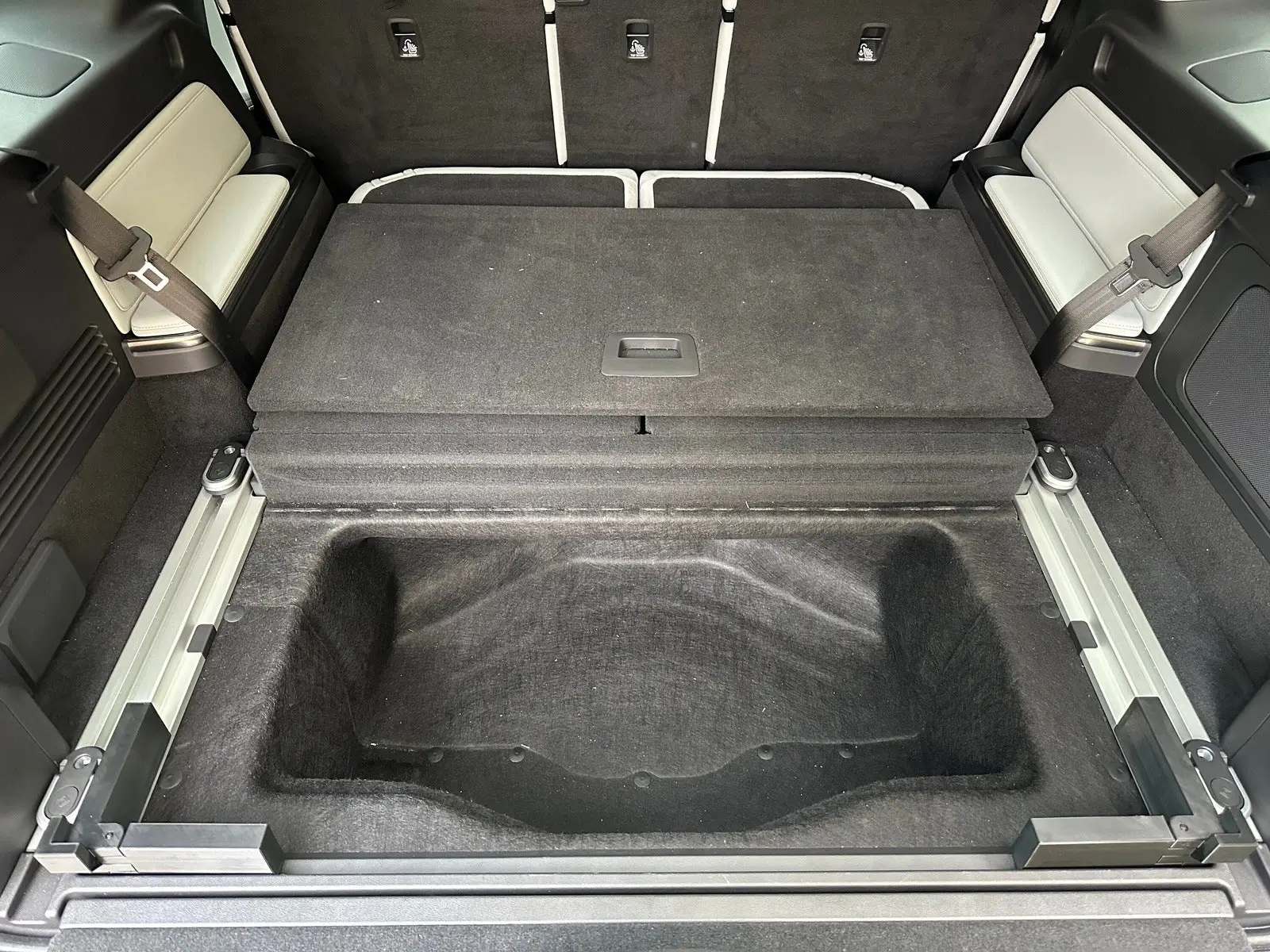 Rivian R1T R1S Induction cooking kitchen setup for camping 1778011528146-x5