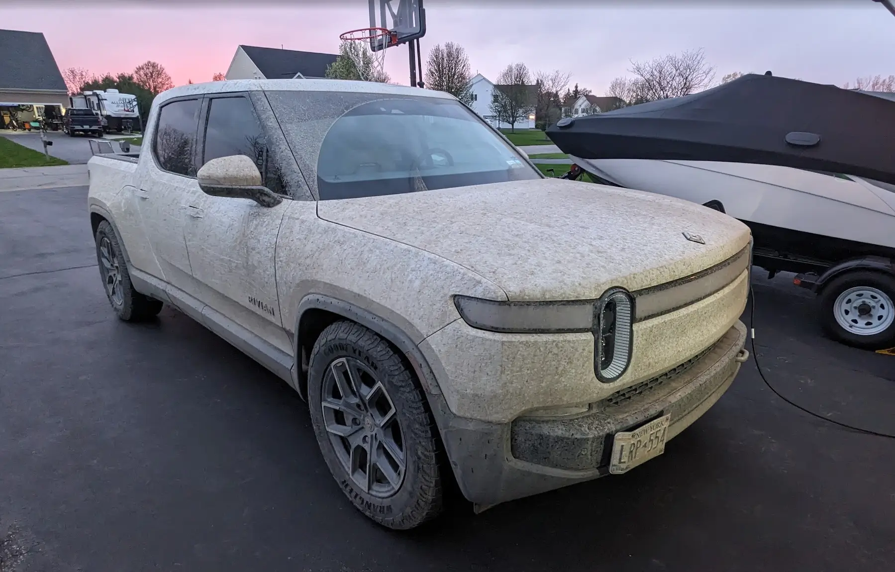 Rivian R1T R1S Random Rivian Photos of the Day - Post Yours! 📸 1778091023079-kk