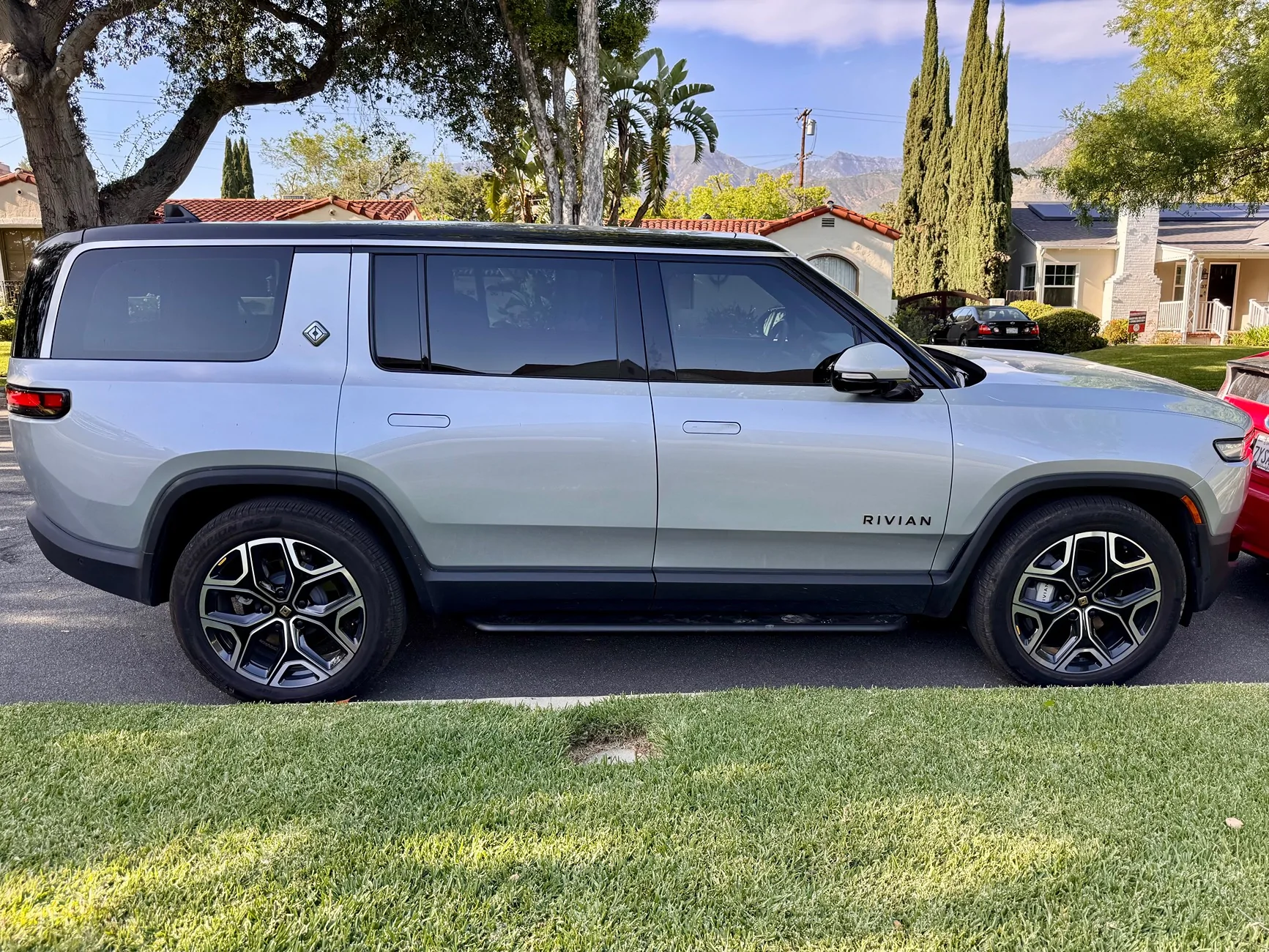Rivian R1T R1S EV Sportline RMAXX Aluminum Running Boards - Initial Impressions / Review / Photos IMG_0532