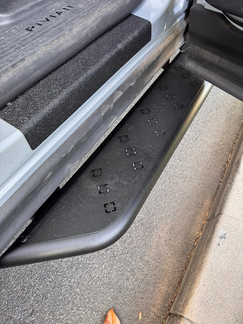 Rivian R1T R1S EV Sportline RMAXX Aluminum Running Boards - Initial Impressions / Review / Photos IMG_0551