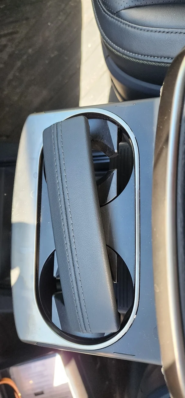 Rivian R1T R1S Cup holder piece broke 1000054093