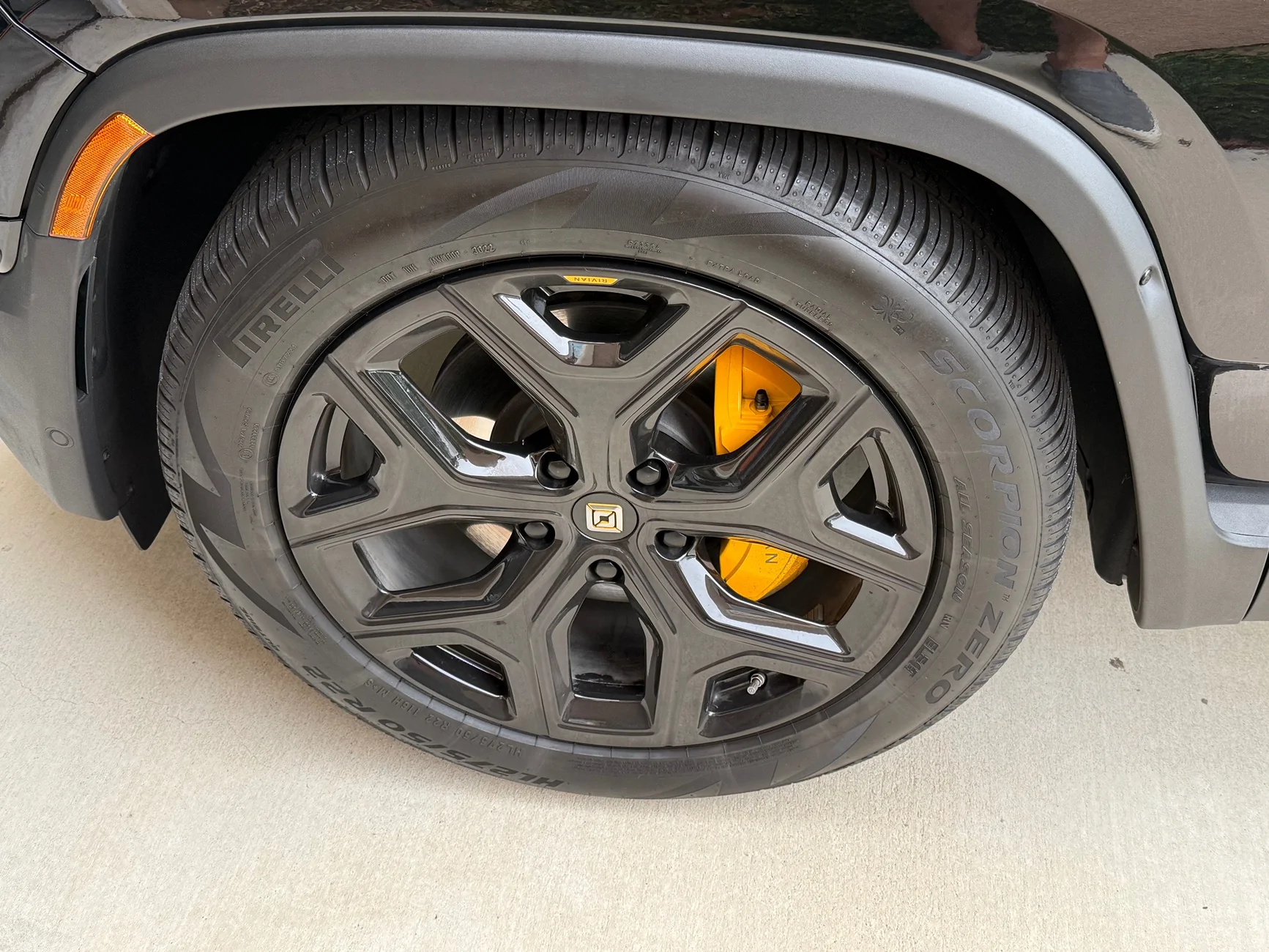 Rivian R1T R1S SOLD: 22” Sport Dark Wheels and Tires (Orange County) IMG_3173
