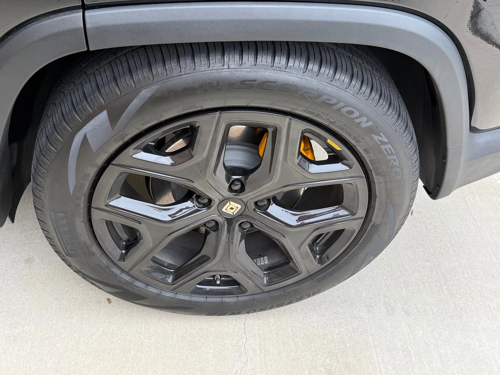 Rivian R1T R1S SOLD: 22” Sport Dark Wheels and Tires (Orange County) IMG_3174