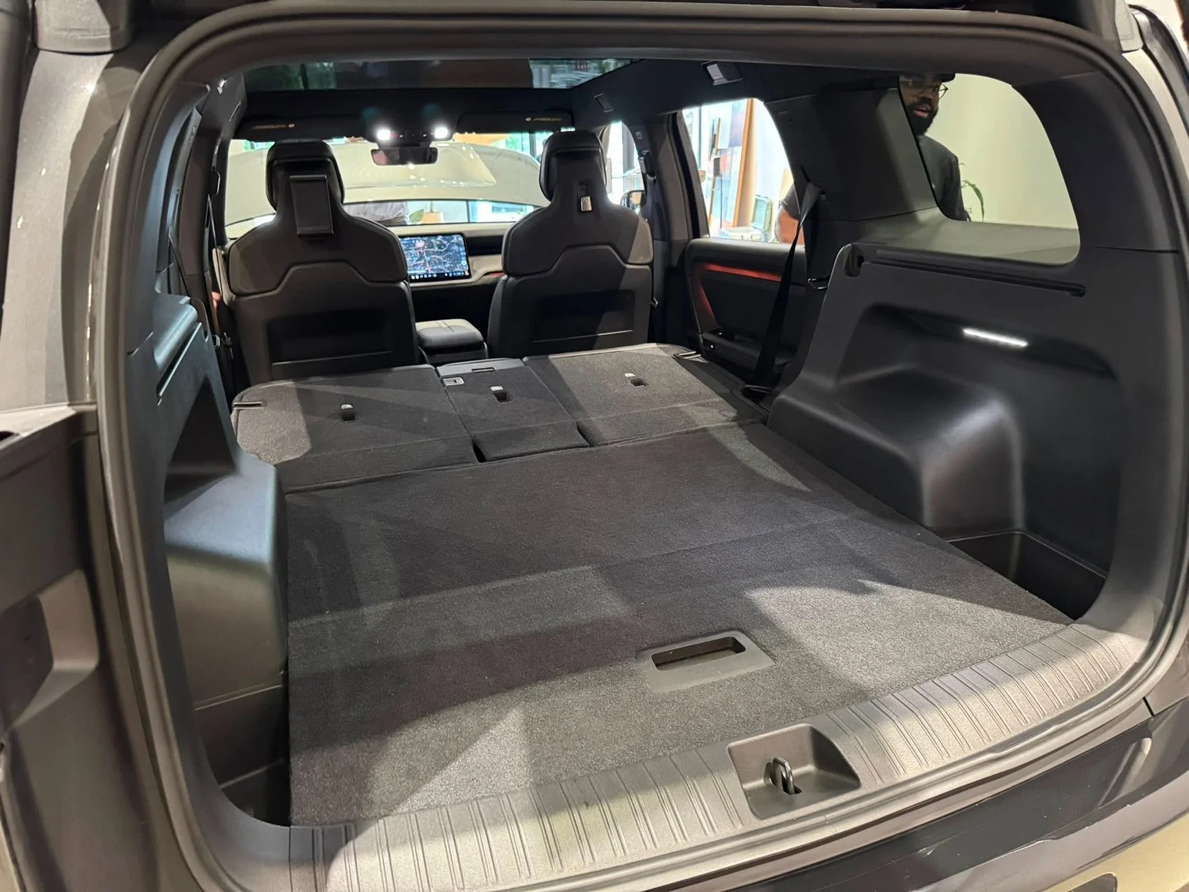 Rivian R1T R1S Atlanta R2 Block Party - Photos (Half Moon Grey, Catalina Cove, Midnight Black) Atlanta R2 Block Party - Photos (Half Moon Grey, Catalina Cove, Midnight Black)15