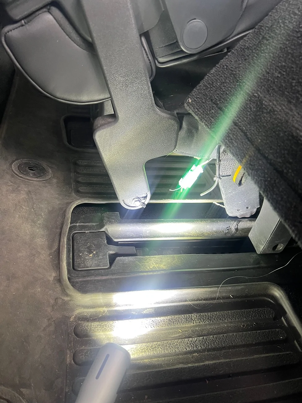 Rivian R1T R1S R1S 2nd walk-in button nonresponsive IMG_8985