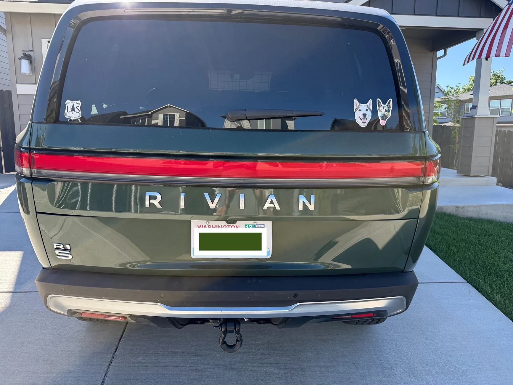 Rivian R1T R1S 2023 R1S Rear Bumper component breakdown? (collision w/video/pics) IMG_2344