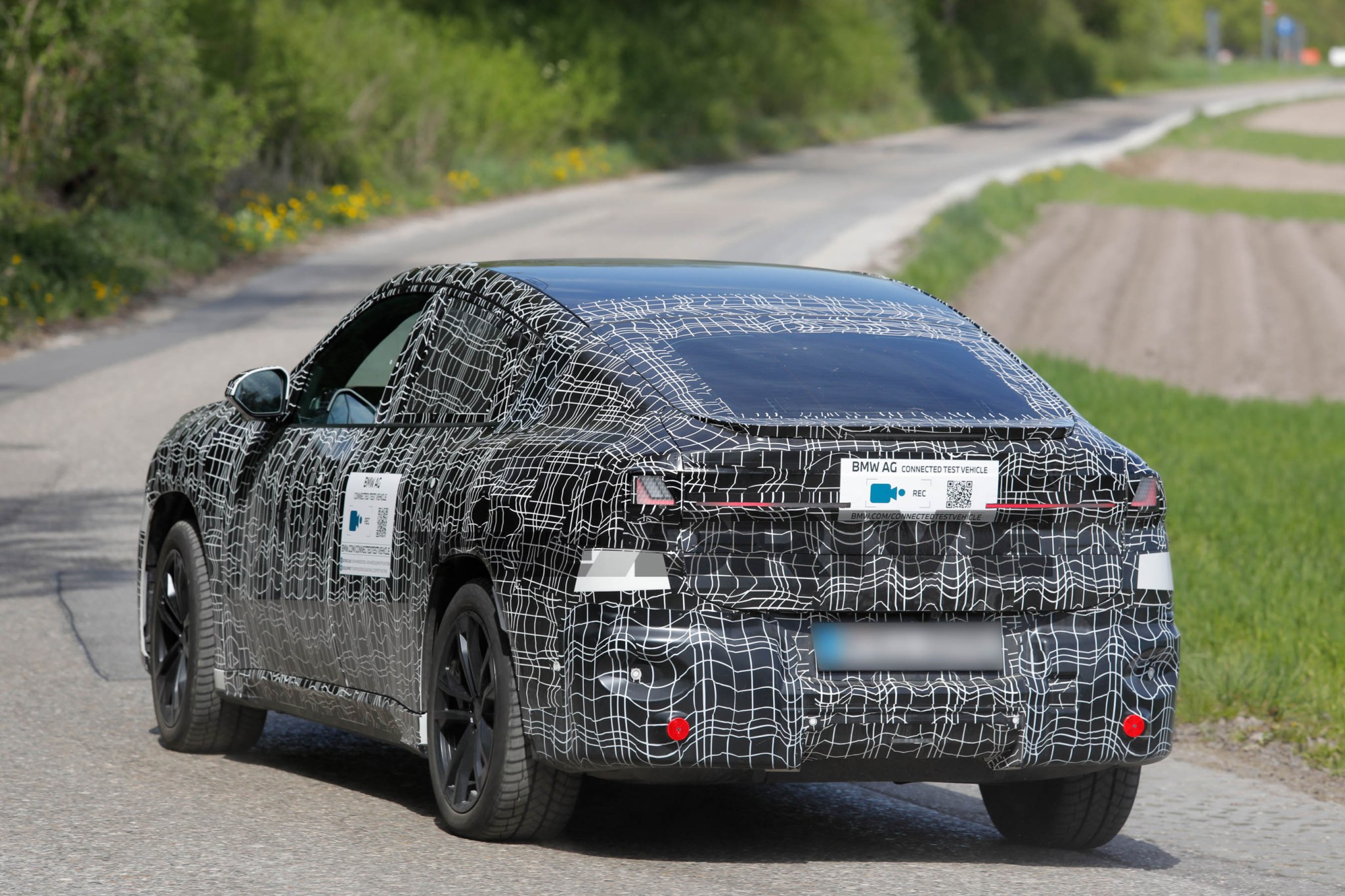 Rivian R1T R1S Rival: 2026 BMW iX3 reviews are impressive... R2 has its work cut out SB39353