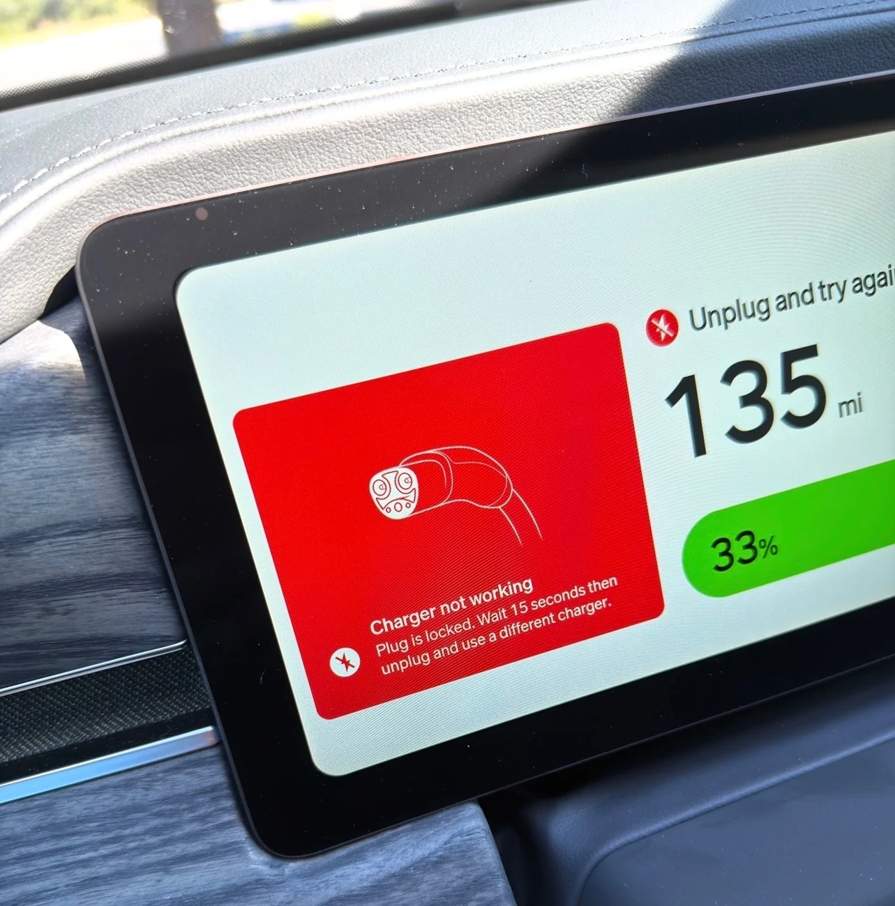 Rivian R1T R1S 2026 R1S: Charge failure at Tesla chargers IMG_2616