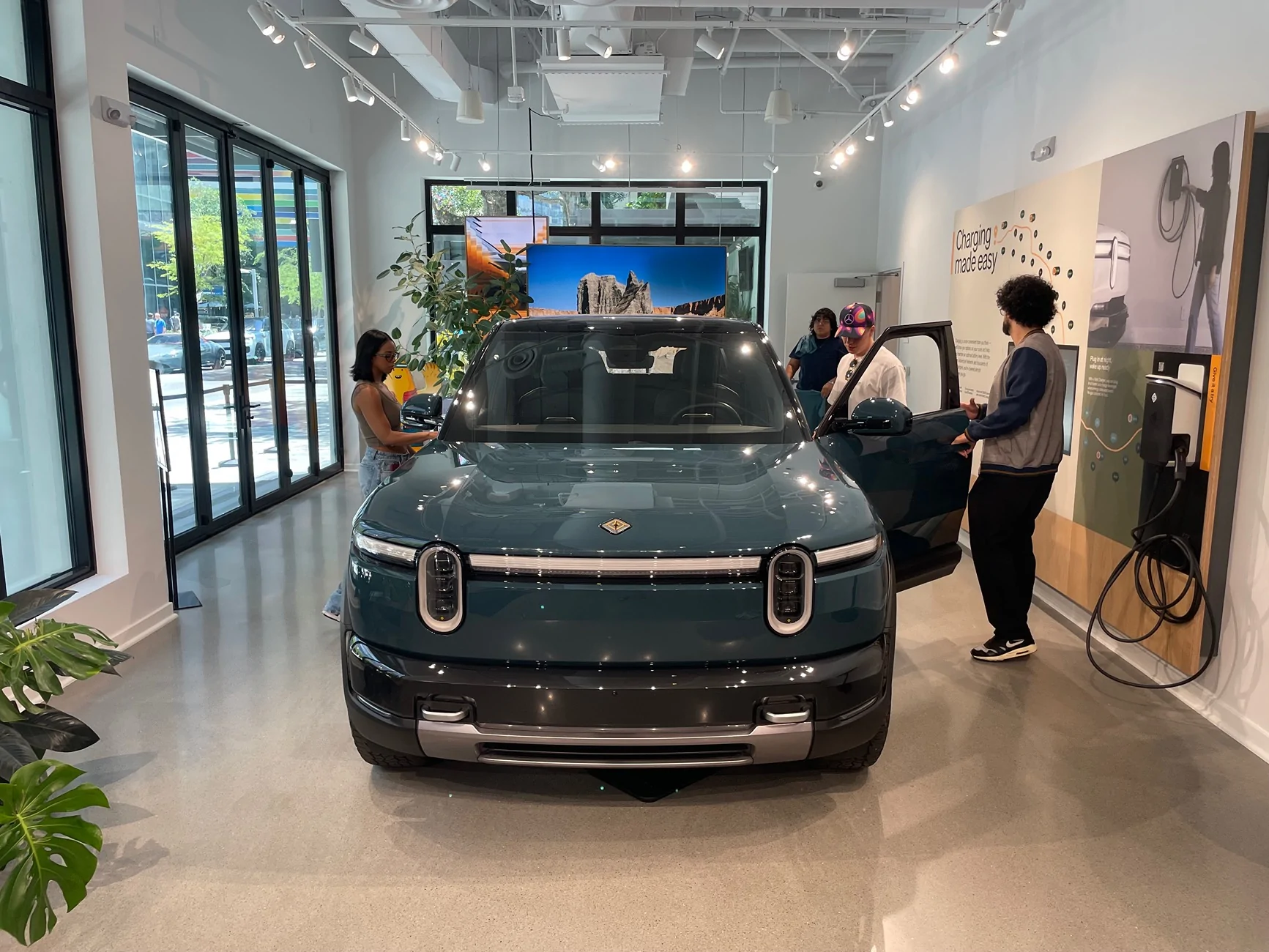 Rivian R1T R1S R2 Block Party Miami IMG_5419