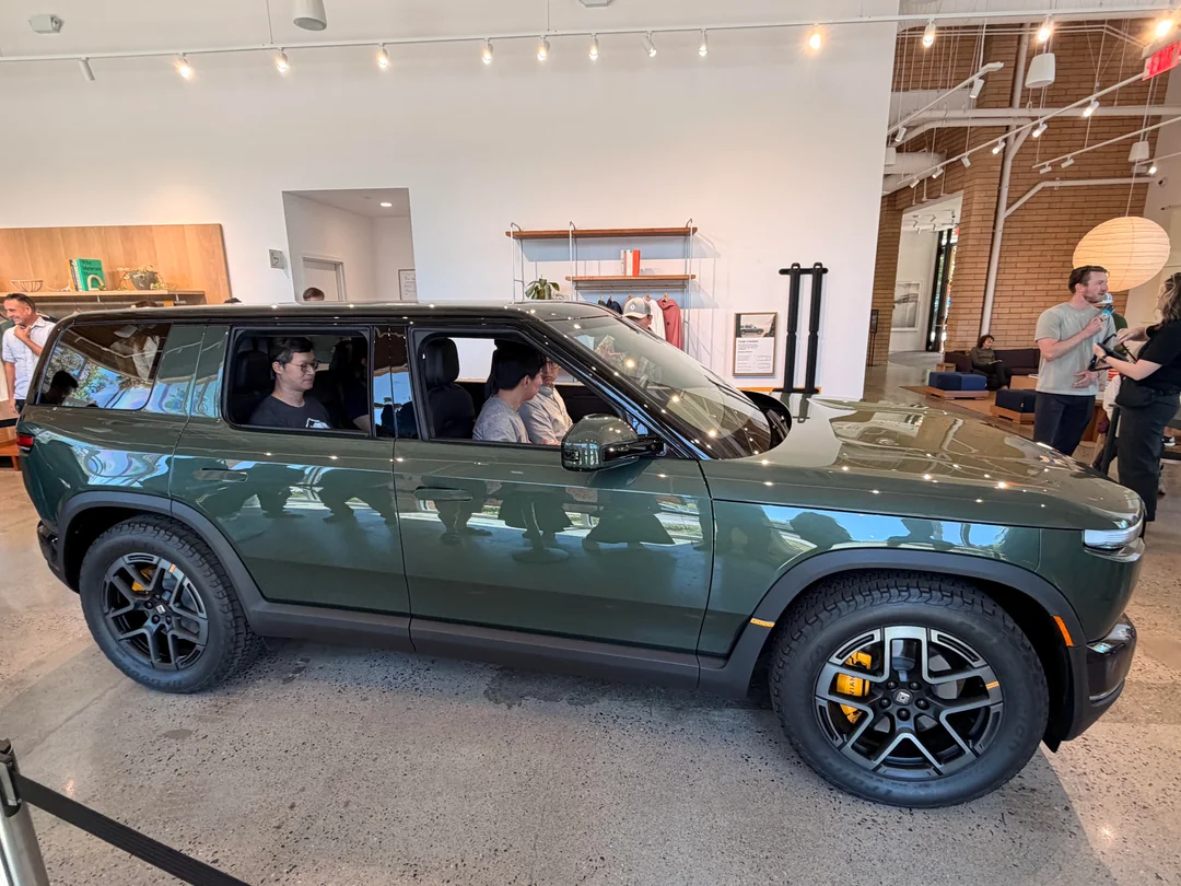 Rivian R1T R1S R2 Configurator is Live! 🎉  What's your configuration? IMG_2974