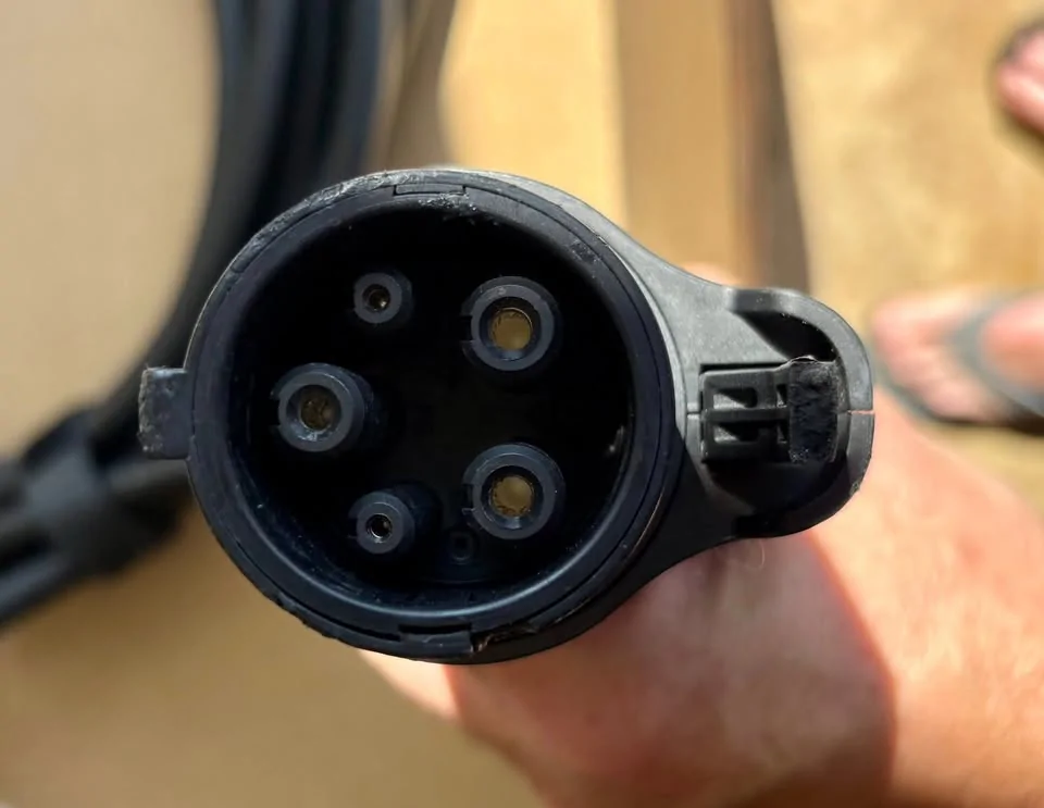 Rivian R1T R1S Rivian CCS wall charger 543752020_1332281808606018_2434518409906876907_n