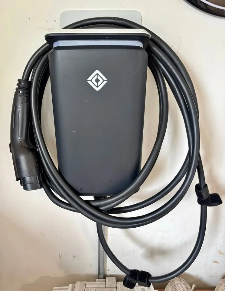 Rivian R1T R1S Rivian CCS wall charger 544443431_1155581109749666_3508410663710653007_n