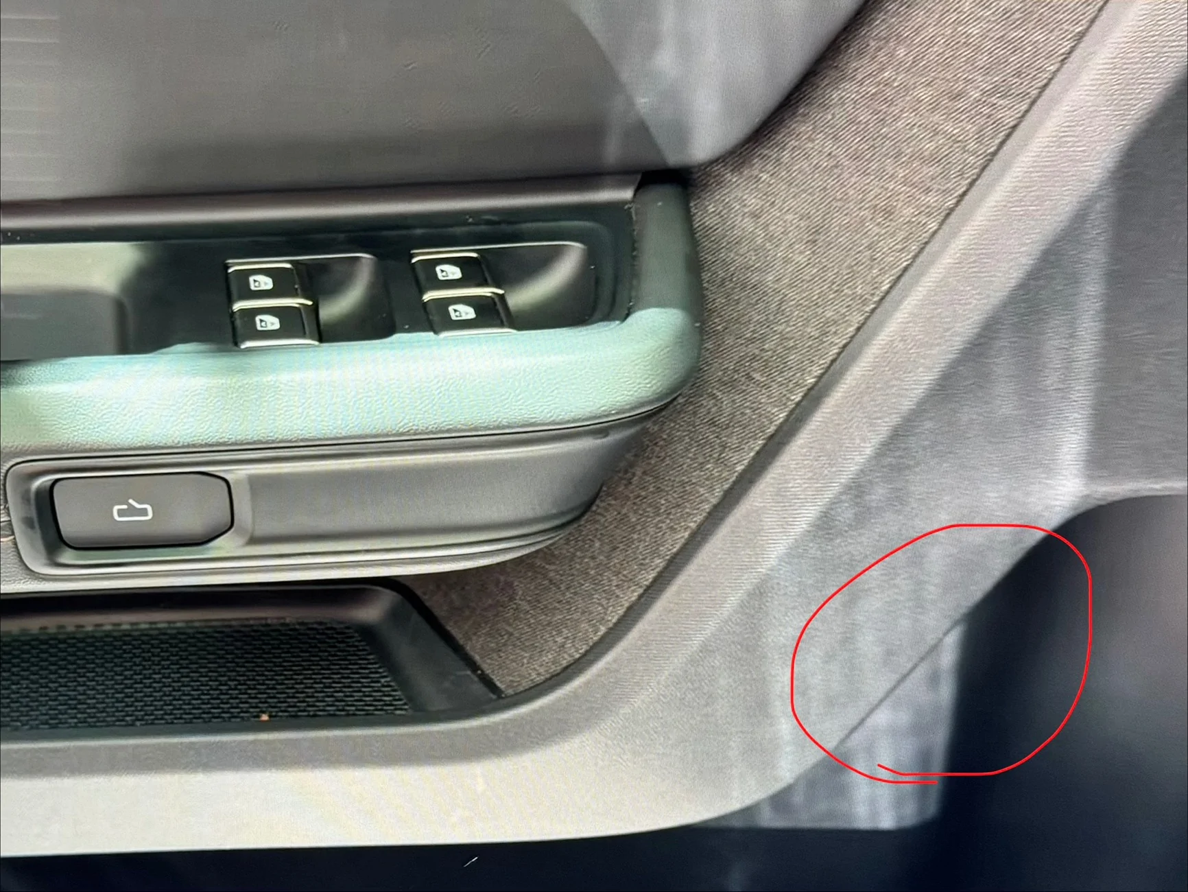 Rivian R1T R1S R2 Manual Releases on All Interior Doors, But… IMG_3848