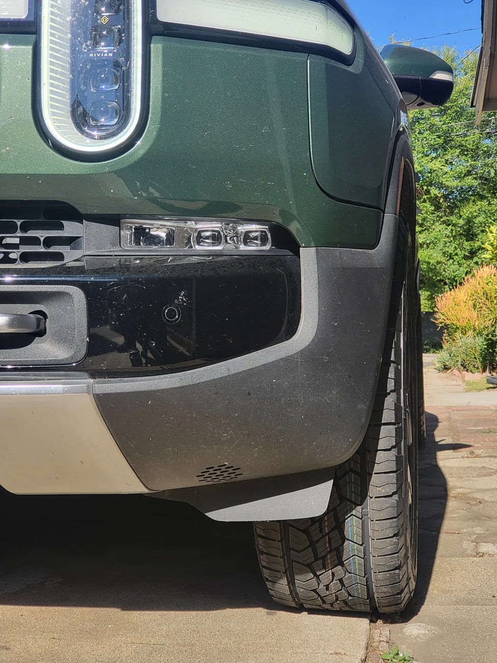 Rivian R1T R1S Continental terrain contact AT 20260519_170018