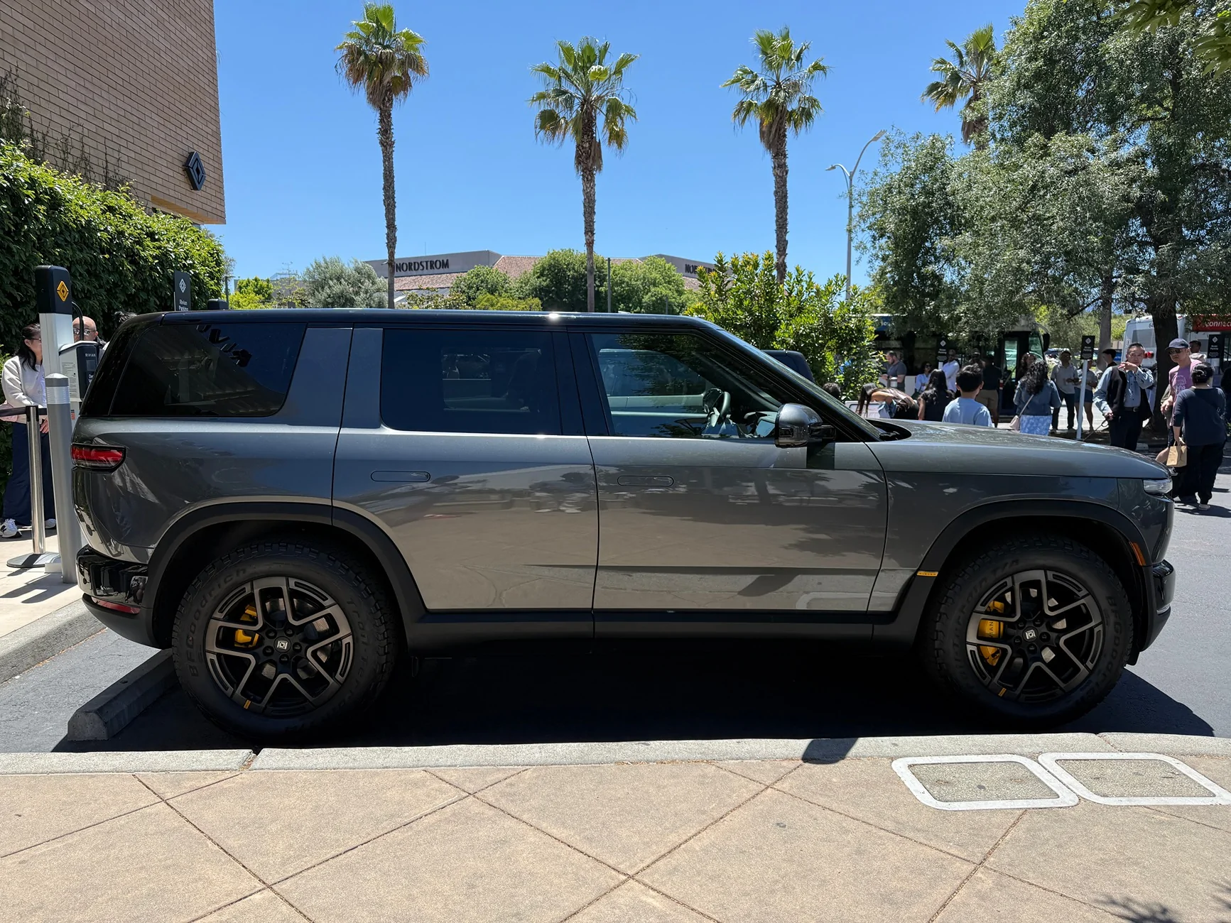 Rivian R1T R1S R2 Block Party (Palo Alto) IMG_2593