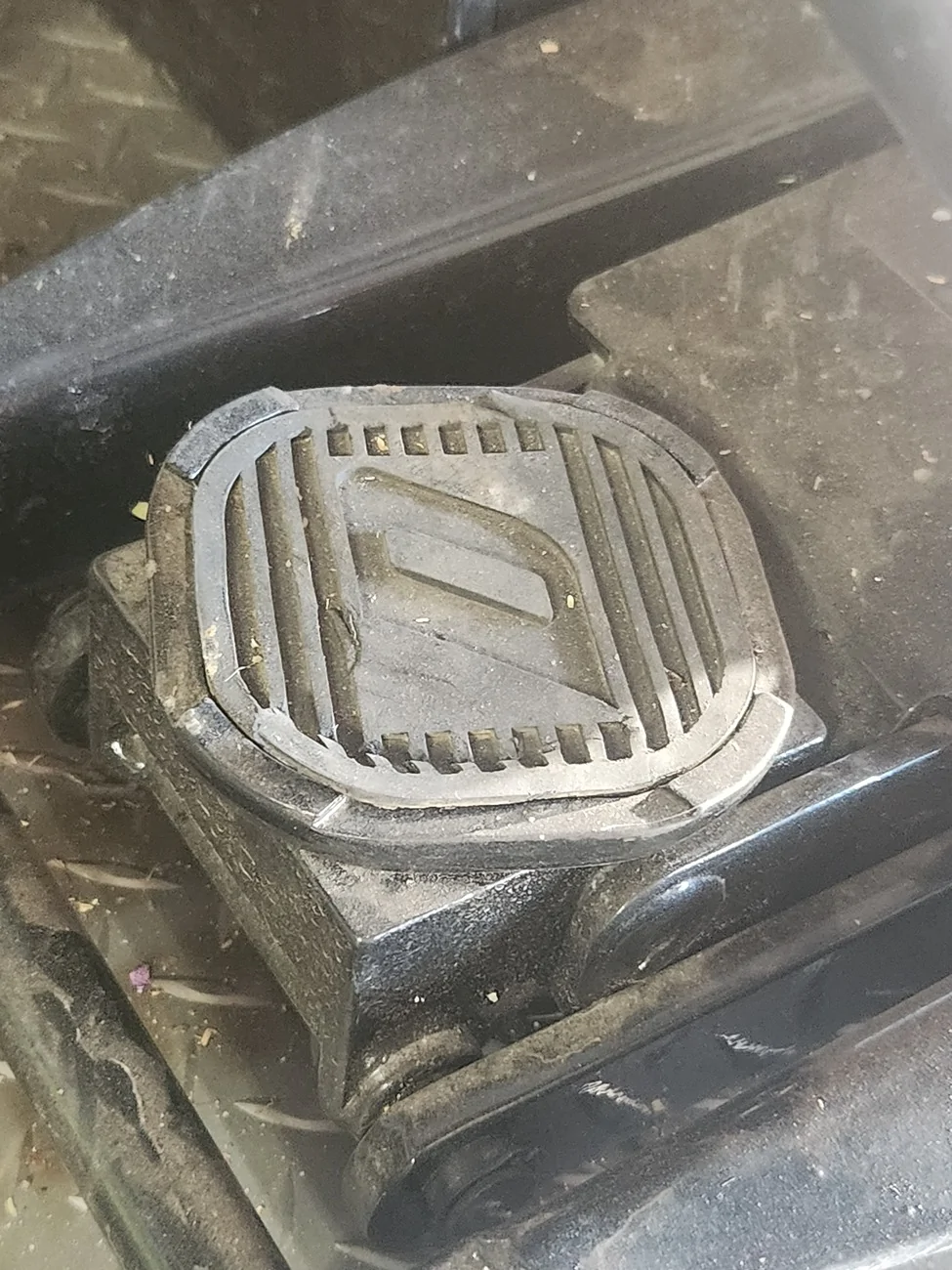 Rivian R1T R1S R2 Jack Point Design - Potential Issues / Challenges 20260522_152929