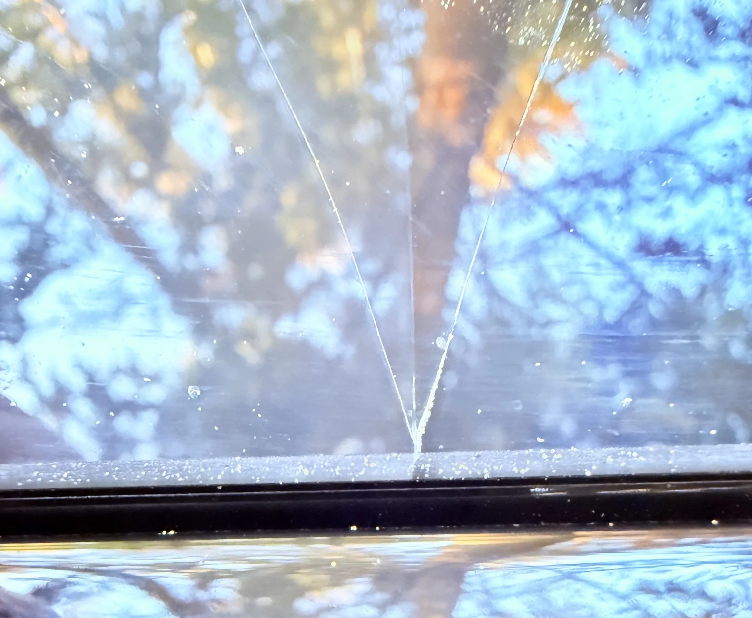 Rivian R1T R1S Dynamic Glass Roof Crack IMG_3936