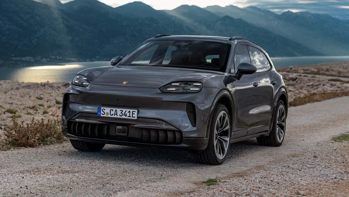Rivian R1T R1S Ferrari Luce????? 1779811221530-64