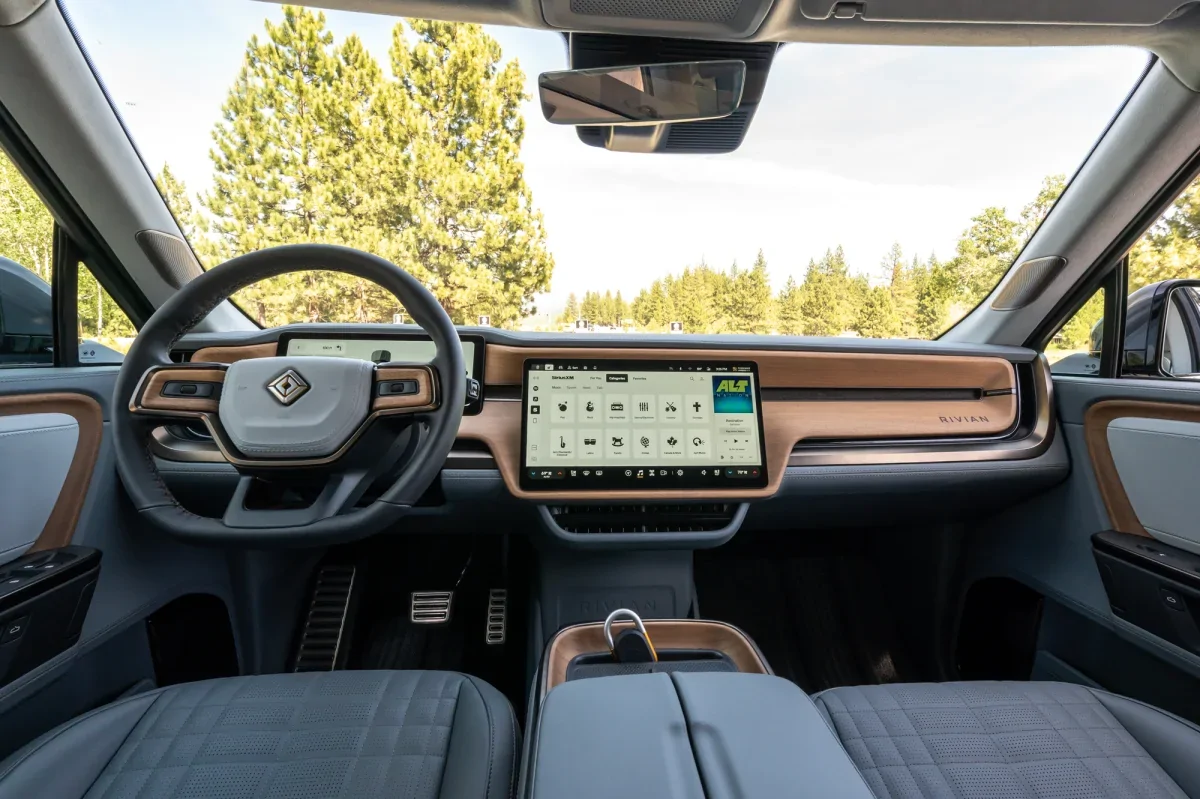 Rivian R1T R1S Ferrari Luce????? 1779811395434-q1