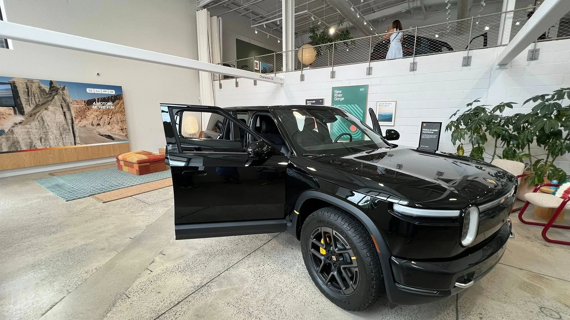 Rivian R1T R1S Nashville R2 Block Party pics: Launch Green, Crystal Cove, Midnight Black 707545312_10237948471924522_3098201643597185390_n