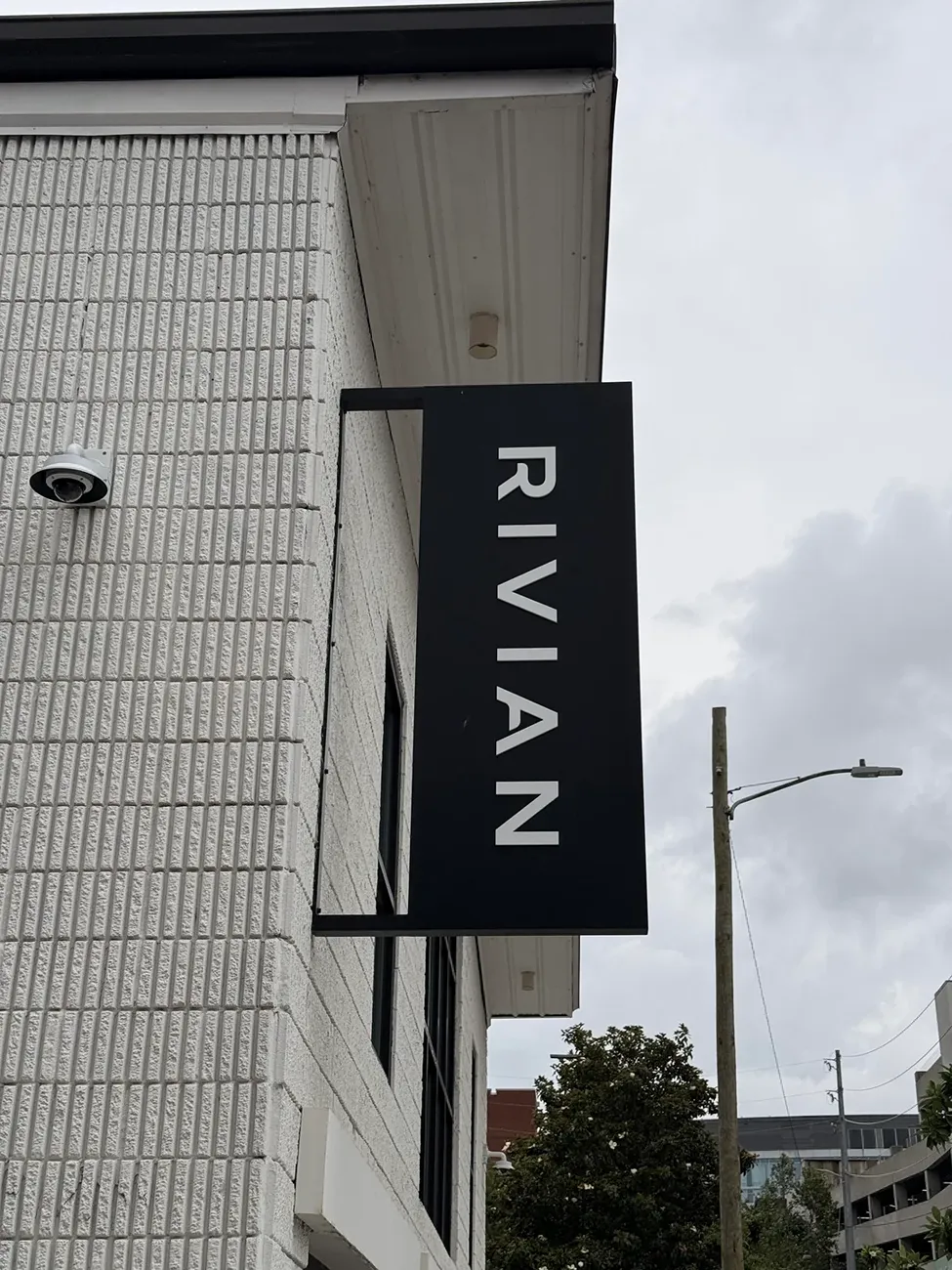 Rivian R1T R1S Nashville R2 Block Party pics: Launch Green, Crystal Cove, Midnight Black rivian-block-party-in-nashville-v0-srpcaken063h1