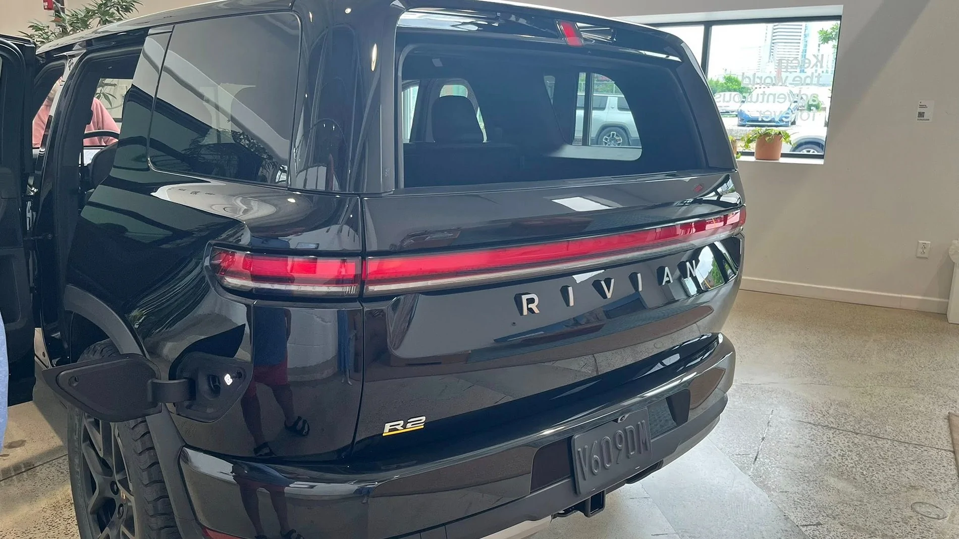 Rivian R1T R1S Nashville R2 Block Party pics: Launch Green, Crystal Cove, Midnight Black 705504466_10237948471724517_4020829684906033748_n