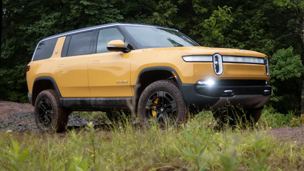 Rivian R1T R1S Special Color Releases Like Sneaker Drops!? IMG_3961