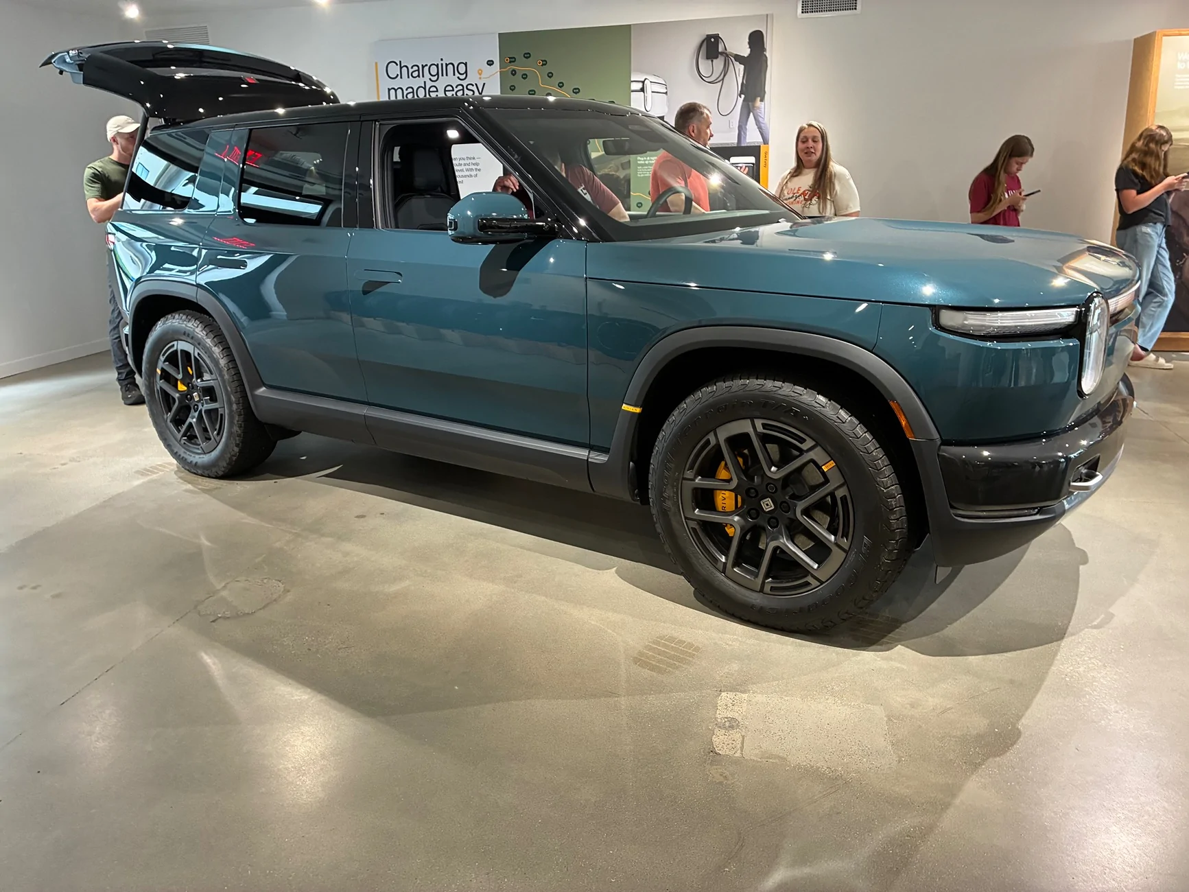 Rivian R1T R1S R2 Reservation List Tracker + Stats 📊 IMG_0463
