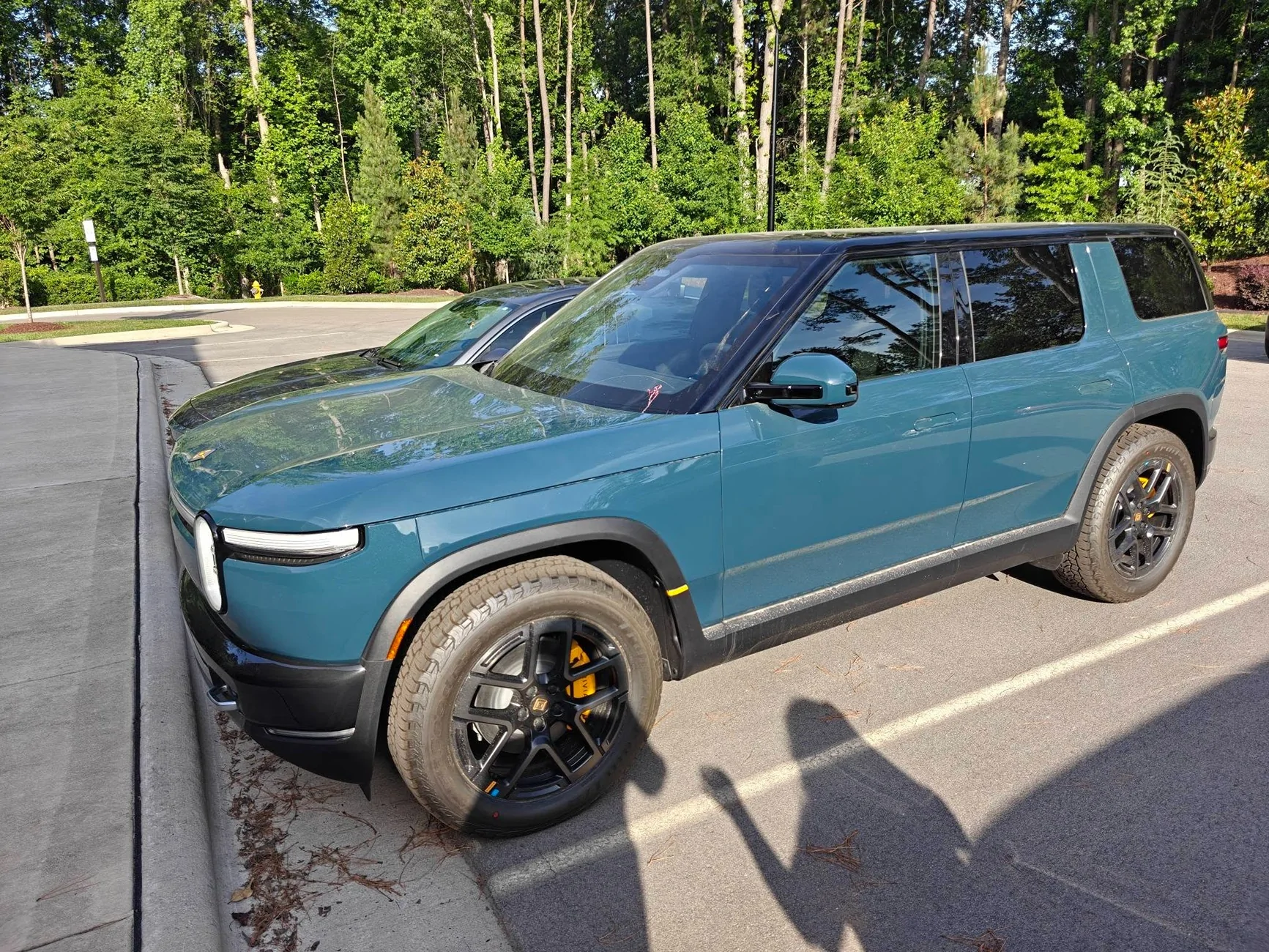 Rivian R1T R1S June 9 - R2 order invites, first customer deliveries and demo drives begin! 709863322_10242554415172923_511351977747987517_n