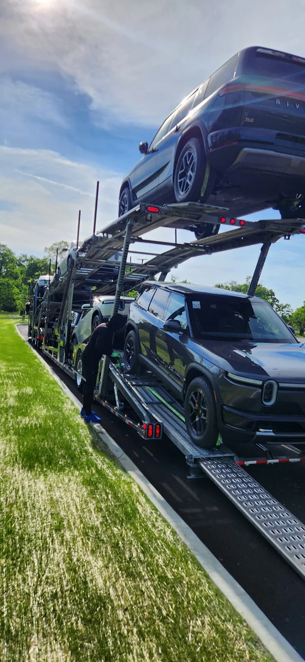 Rivian R1T R1S June 9 - R2 order invites, first customer deliveries and demo drives begin! IMG_20260603_182750