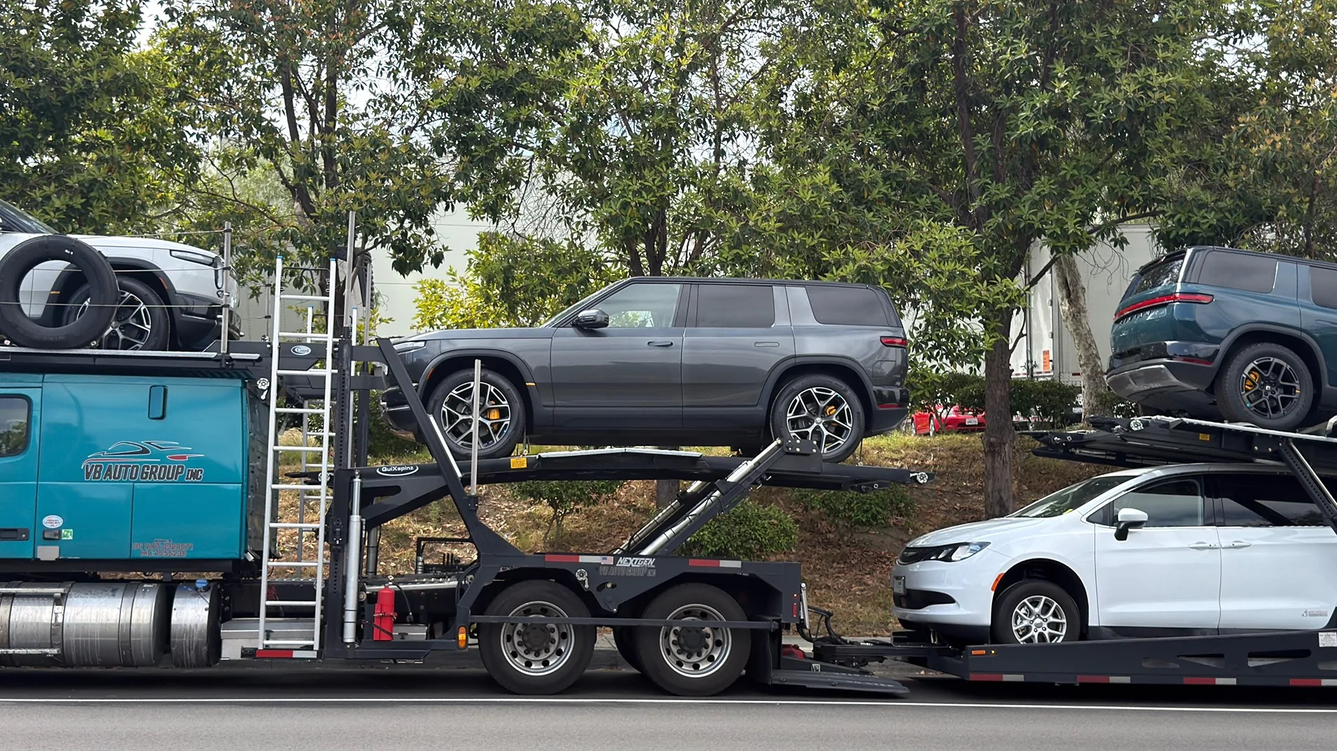 Rivian R1T R1S R2 delivery @ Service Center in Vista CA IMG_5225