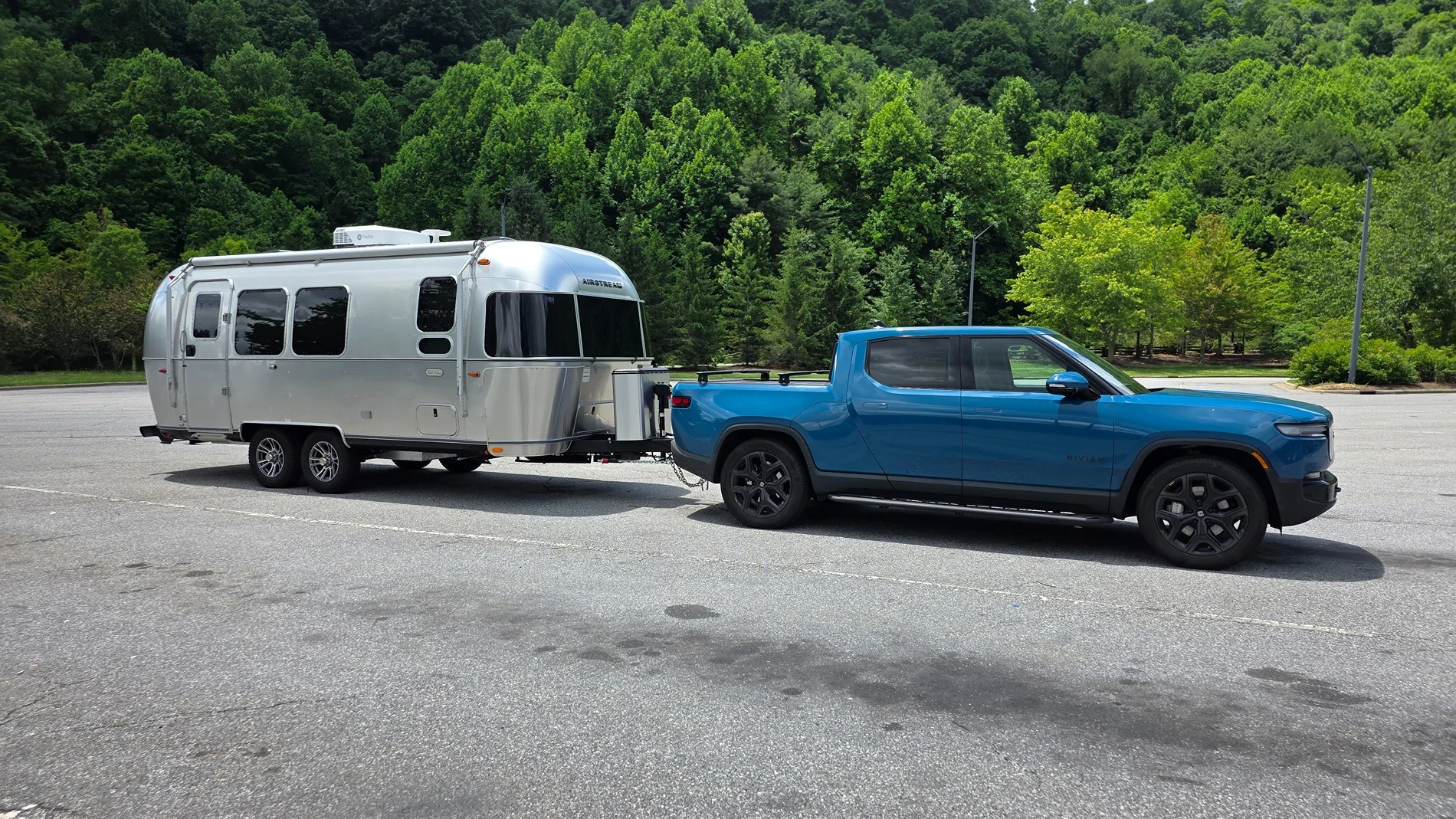 Rivian R1T R1S Rivian R1S summer set up 20260528_123131