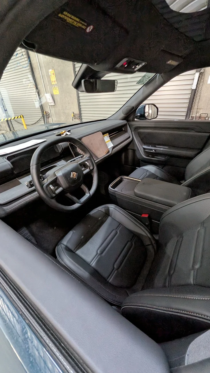 Rivian R1T R1S R2 (Catalina Cove Blue) @ Milpitas Service Center 5490