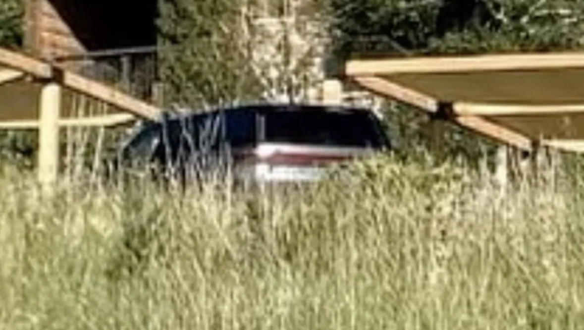 Rivian R1T R1S Treehouse RTT Rooftop Tent spotted on R2 IMG_4073