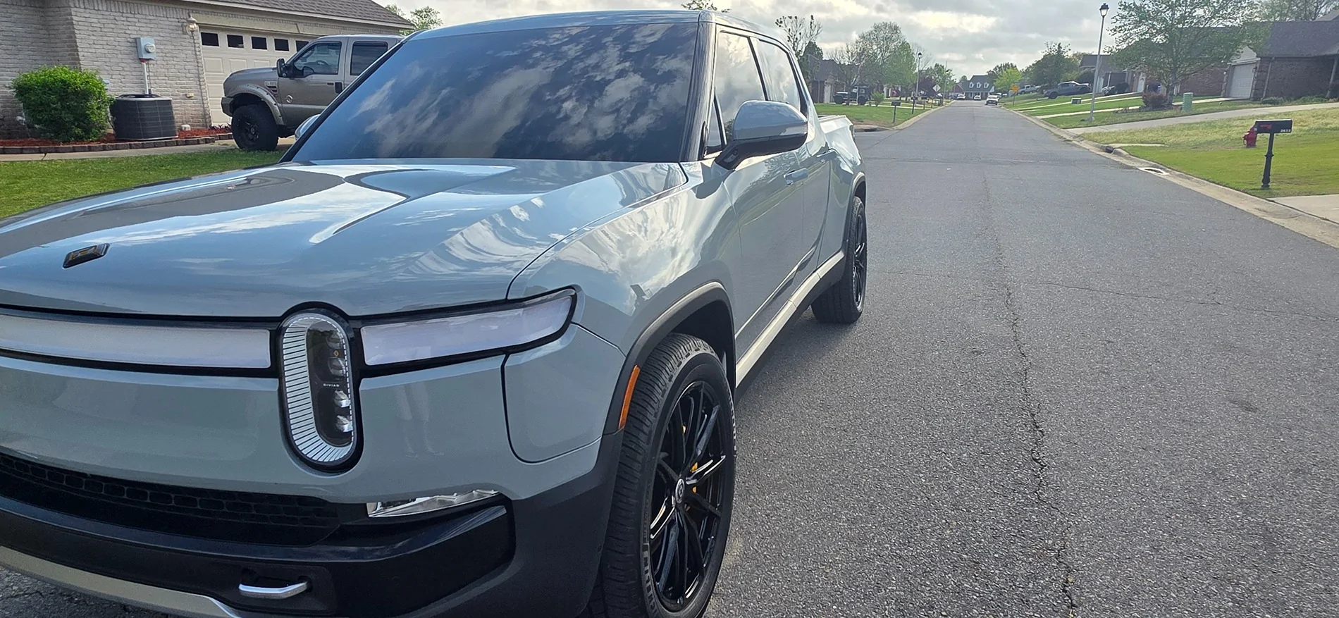 Rivian R1T R1S WTB - 22/23 R1T/R1S Quad w/ Off-Road Package 20260403_084718