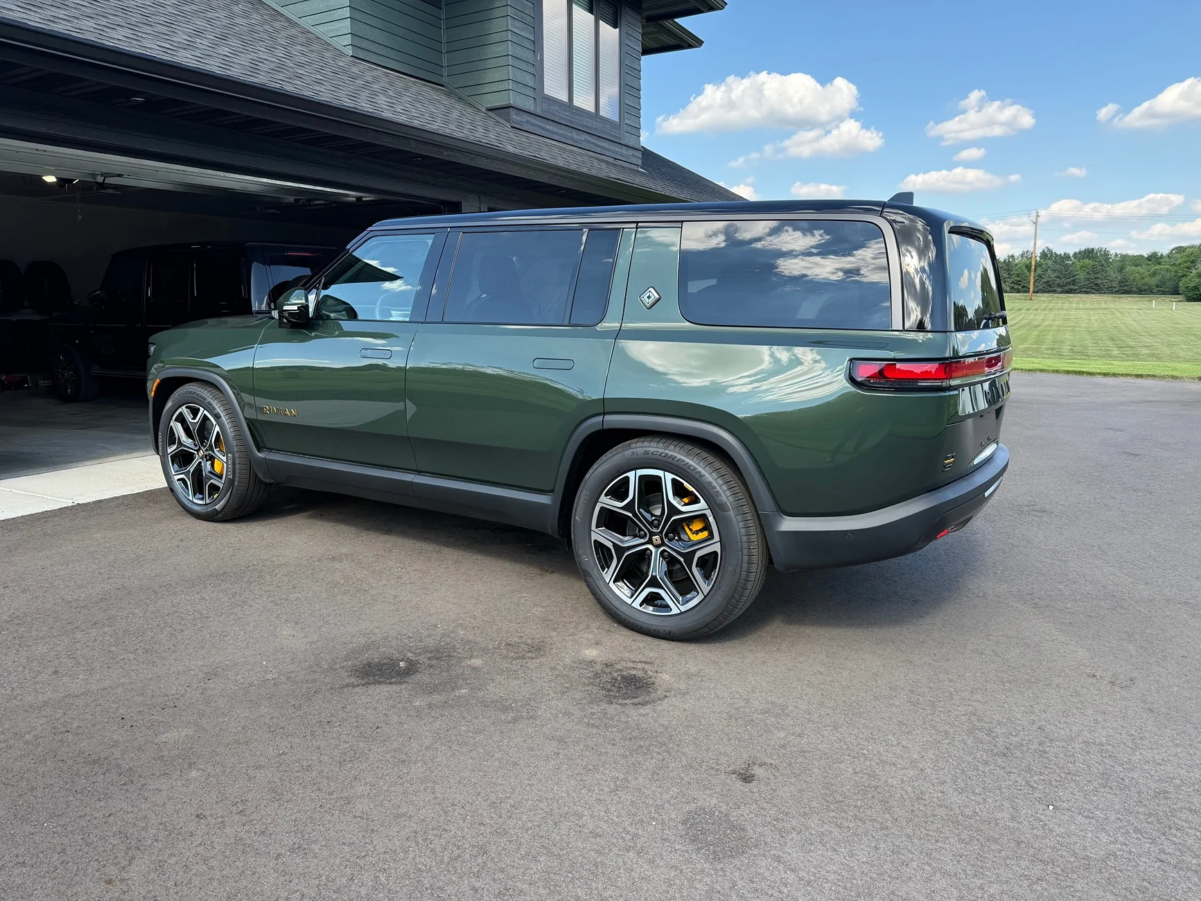 Rivian R1T R1S Random Rivian Photos of the Day - Post Yours! 📸 IMG_6455