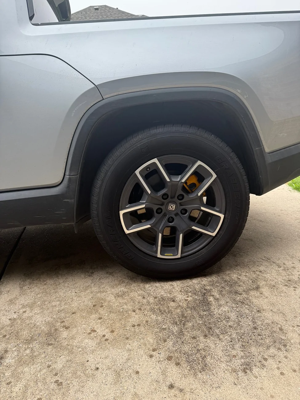 Rivian R1T R1S Grabber HTS60 vs. all. Why not more popular? IMG_5504