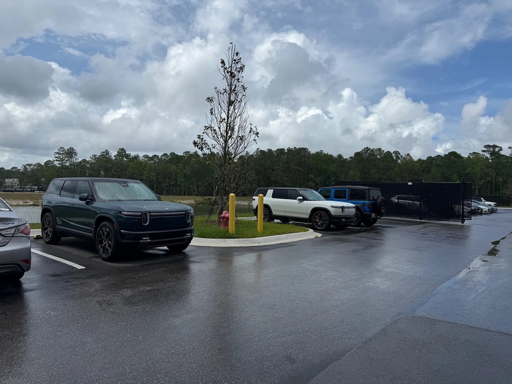 Rivian R1T R1S Finished R2 demo test drive? Share your review / impressions IMG_2643