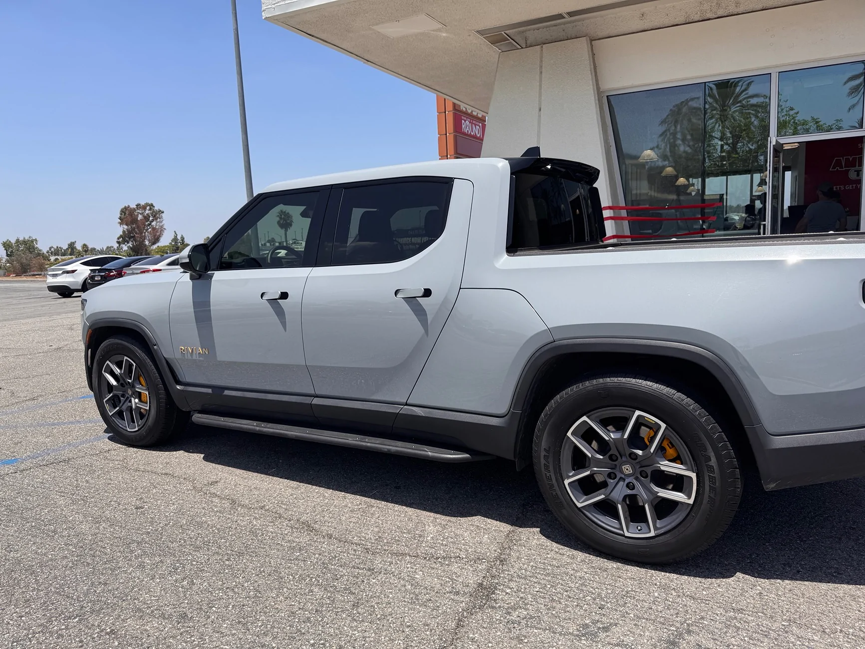 Rivian R1T R1S Grabber HTS60 vs. all. Why not more popular? IMG_0880
